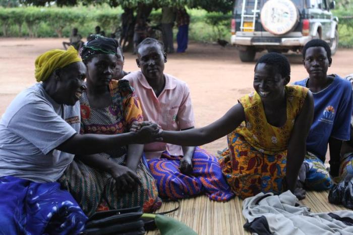 Mulheres recebem tratamento para lesões do parto nas instalações médicas da Fistula Foundation no Uganda. (Crédito da fotografia: Fistula Foundation)